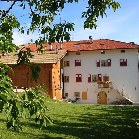 Romeno Agritur Maso San Bartolomeoヴィラ エクステリア 写真