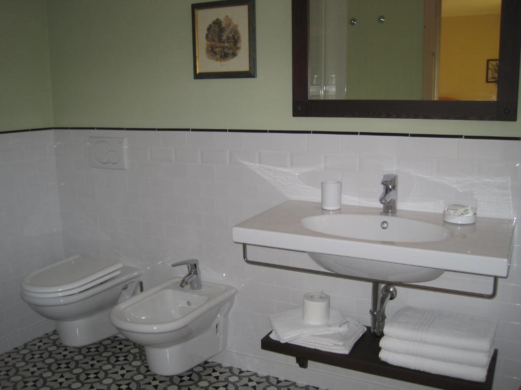 Romeno Agritur Maso San Bartolomeoヴィラ 部屋 写真